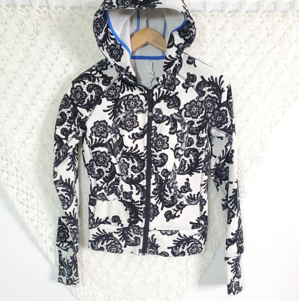 Lululemon Scuba Knit Lotus Medallion Printed